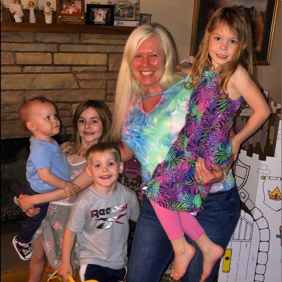 Meet your Posher, Mitzi - Picture 4 of 8